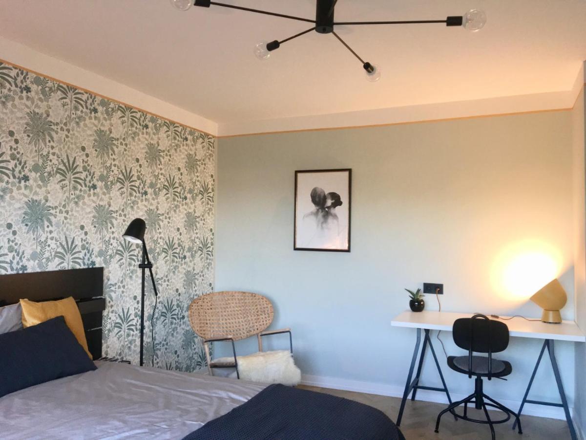 Room 10 فالميرا المظهر الخارجي الصورة