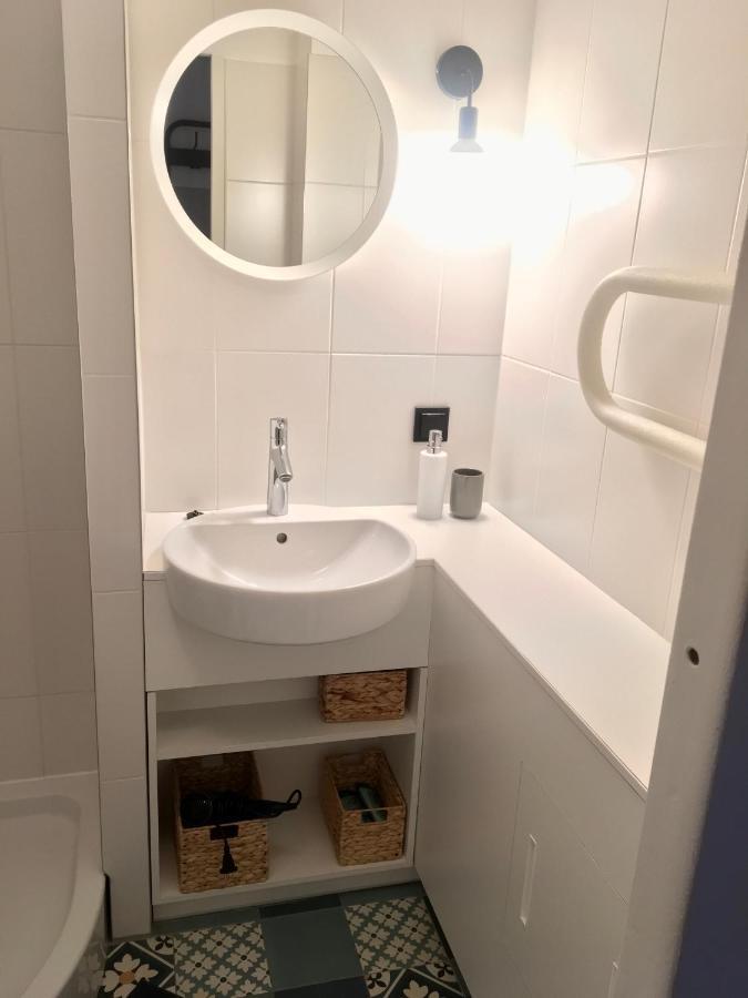 Room 10 فالميرا المظهر الخارجي الصورة